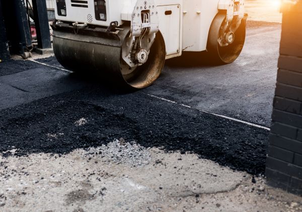 Cost of Blacktop Resealing in Edmond